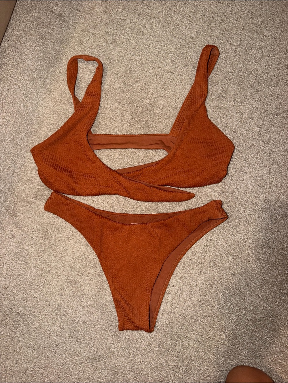 Monday Swimwear bikini set- clay crinkle - Picture 2 of 2